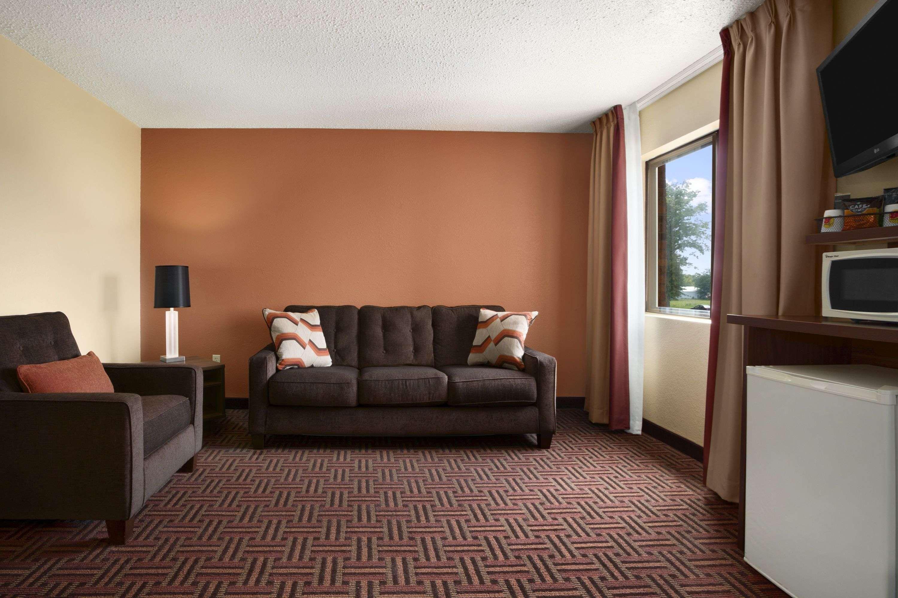 Super 8 By Wyndham Marion Exterior foto